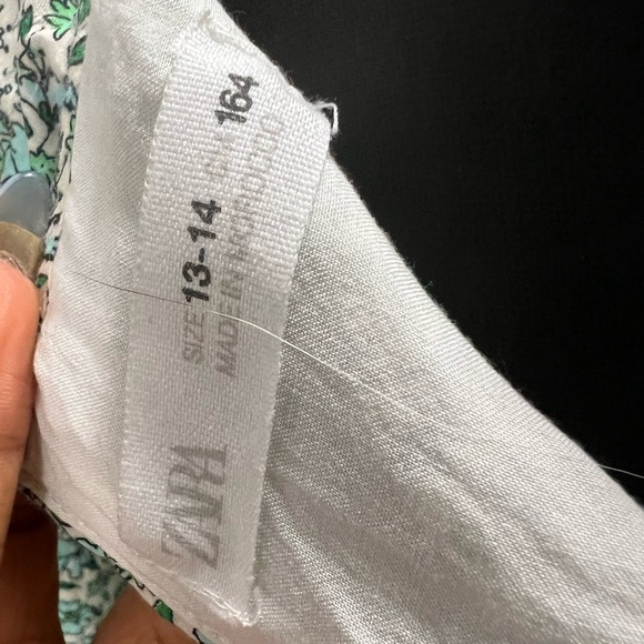 Zara KIDS Voluminous Floral Dress in PASTEL GREEN - Picture 4 of 6